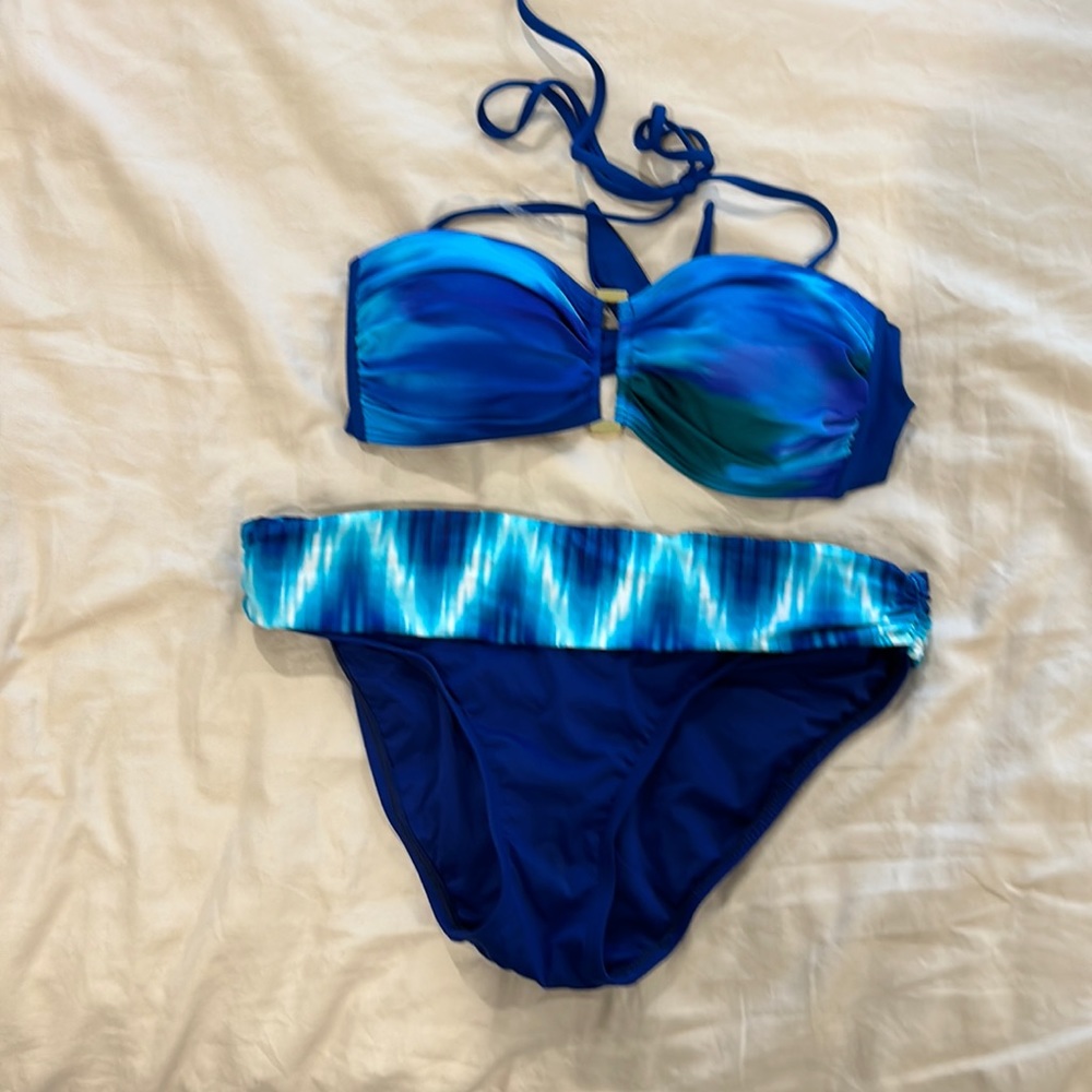 La Blance 3 piece bikini. Bikini top, bottom, and swim skirt